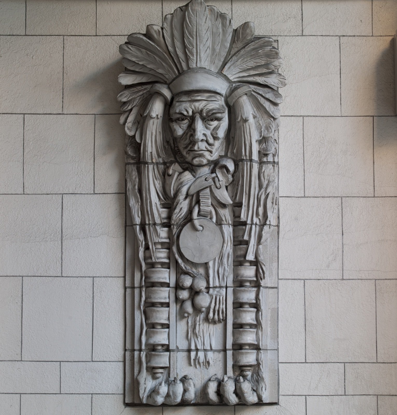 Native American head on the Cobb Building