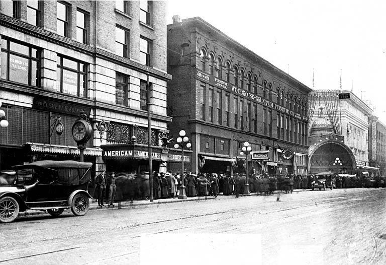 Coliseum Theatre, about 1916