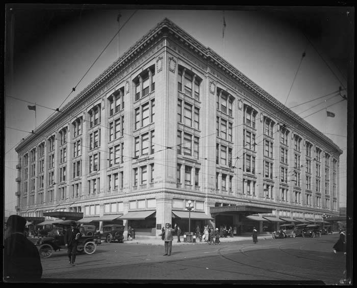 Frederick and Nelson store, about 1918